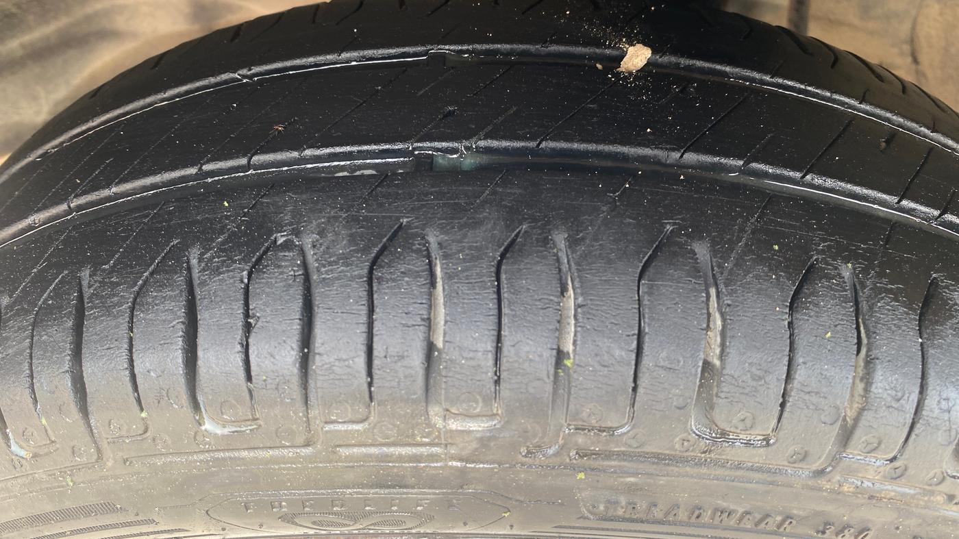 2013 Maruti Alto K10 VXI, Petrol, Manual, 43,720 km, Left Front Tyre Tread