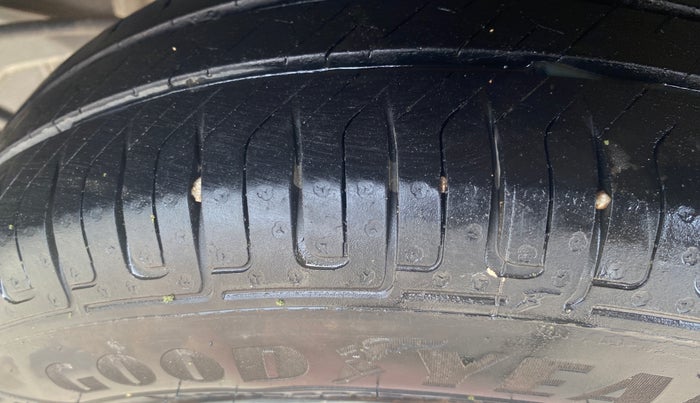 2013 Maruti Alto K10 VXI, Petrol, Manual, 43,647 km, Left Rear Tyre Tread