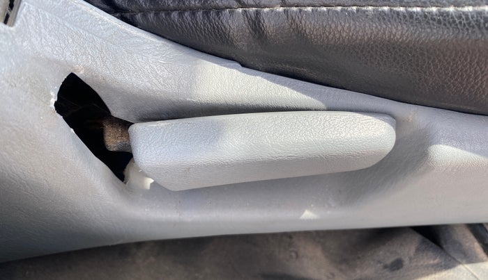 2013 Maruti Alto K10 VXI, Petrol, Manual, 43,647 km, Driver Side Adjustment Panel