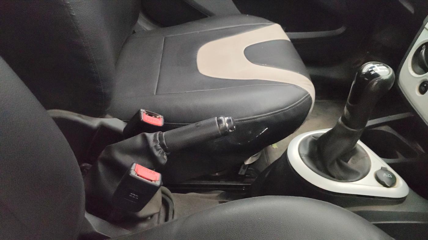 2014 Ford Figo EXI 1.2 PETROL, Petrol, Manual, 66,405 km, Gear Lever