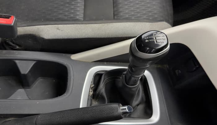 2022 Nissan MAGNITE XV MT, Petrol, Manual, 49,911 km, Gear Lever