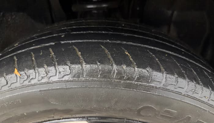 2022 Nissan MAGNITE XV MT, Petrol, Manual, 49,911 km, Right Front Tyre Tread