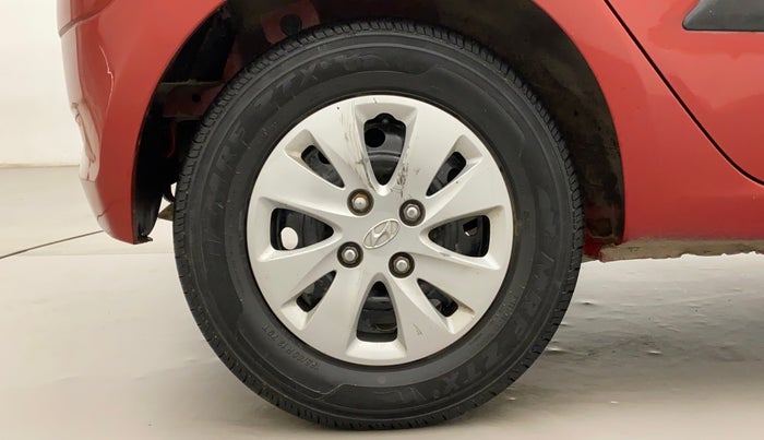 2012 Hyundai i10 MAGNA 1.1, Petrol, Manual, 1,00,144 km, Right Rear Wheel