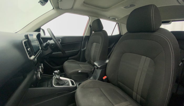 2019 Hyundai VENUE SX PLUS 1.0 TURBO DCT, Petrol, Automatic, 1,13,735 km, Right Side Front Door Cabin