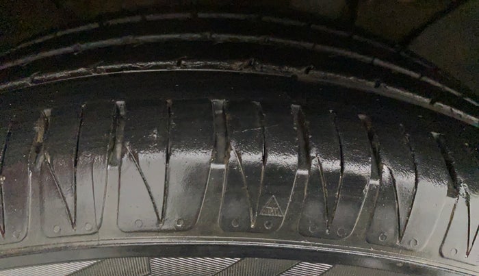 2019 Hyundai VENUE SX PLUS 1.0 TURBO DCT, Petrol, Automatic, 1,13,735 km, Right Rear Tyre Tread