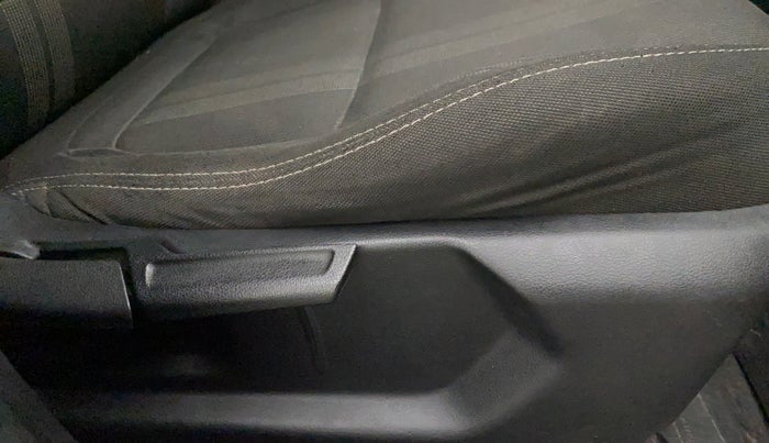 2019 Hyundai VENUE SX PLUS 1.0 TURBO DCT, Petrol, Automatic, 1,13,735 km, Driver Side Adjustment Panel