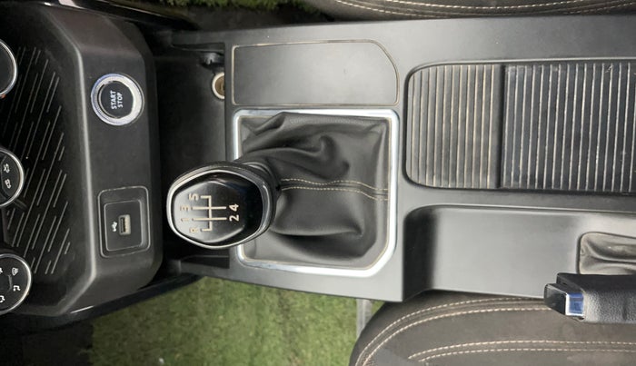 2023 Renault Kiger RXT (O) MT, Petrol, Manual, 23,260 km, Gear Lever