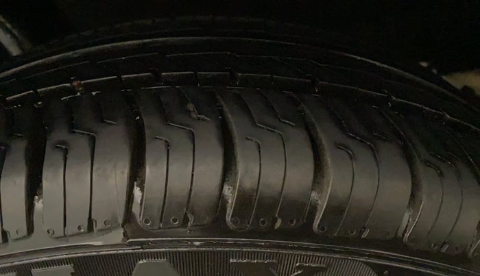 2017 Maruti Baleno DELTA PETROL 1.2, Petrol, Manual, 59,238 km, Left Rear Tyre Tread