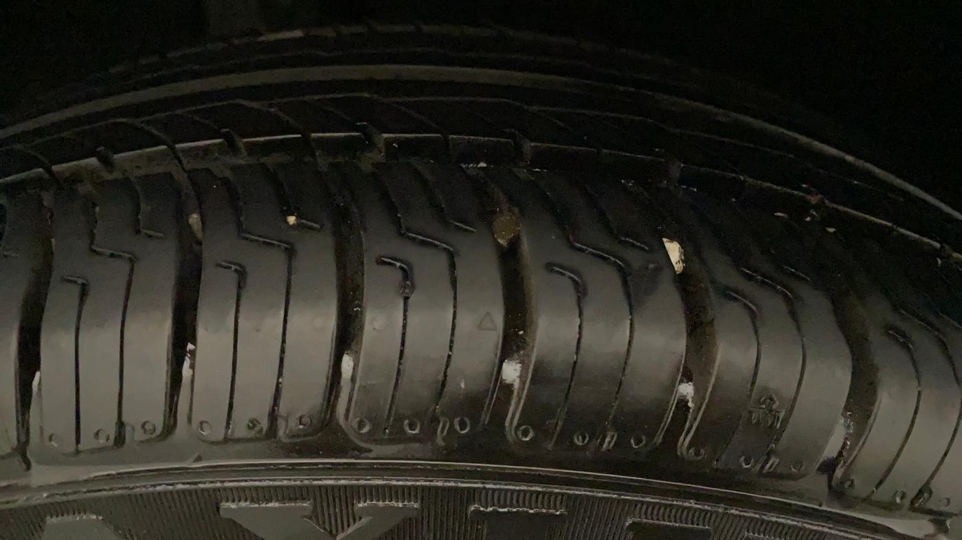 2017 Maruti Baleno DELTA PETROL 1.2, Petrol, Manual, 59,238 km, Right Rear Tyre Tread