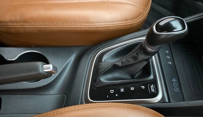 2019 Hyundai Verna 1.6 CRDI SX + AT, Diesel, Automatic, 35,076 km, Gear Lever