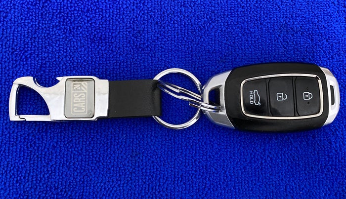 2019 Hyundai Verna 1.6 CRDI SX + AT, Diesel, Automatic, 35,076 km, Key Close Up