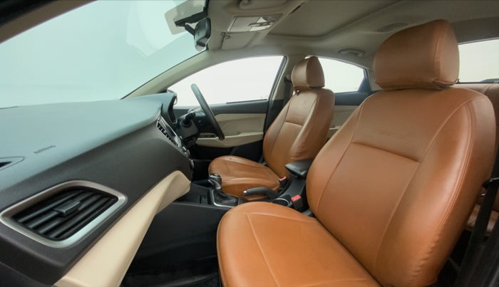 2019 Hyundai Verna 1.6 CRDI SX + AT, Diesel, Automatic, 35,076 km, Right Side Front Door Cabin