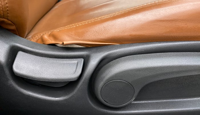 2019 Hyundai Verna 1.6 CRDI SX + AT, Diesel, Automatic, 35,076 km, Driver Side Adjustment Panel