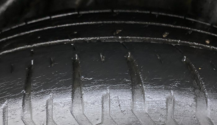2019 Hyundai Verna 1.6 CRDI SX + AT, Diesel, Automatic, 35,076 km, Left Rear Tyre Tread