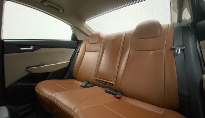 2019 Hyundai Verna 1.6 CRDI SX + AT, Diesel, Automatic, 35,076 km, Right Side Rear Door Cabin