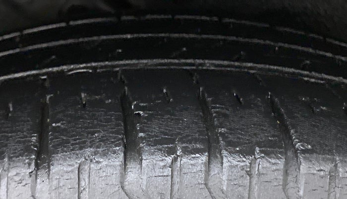 2019 Hyundai Verna 1.6 CRDI SX + AT, Diesel, Automatic, 35,076 km, Right Rear Tyre Tread