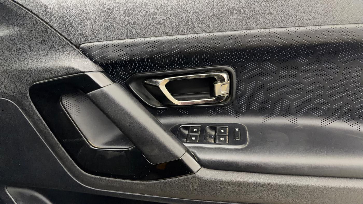 2022 Tata Harrier XZ PLUS 2.0L, Diesel, Manual, 43,368 km, Driver Side Door Panels Control