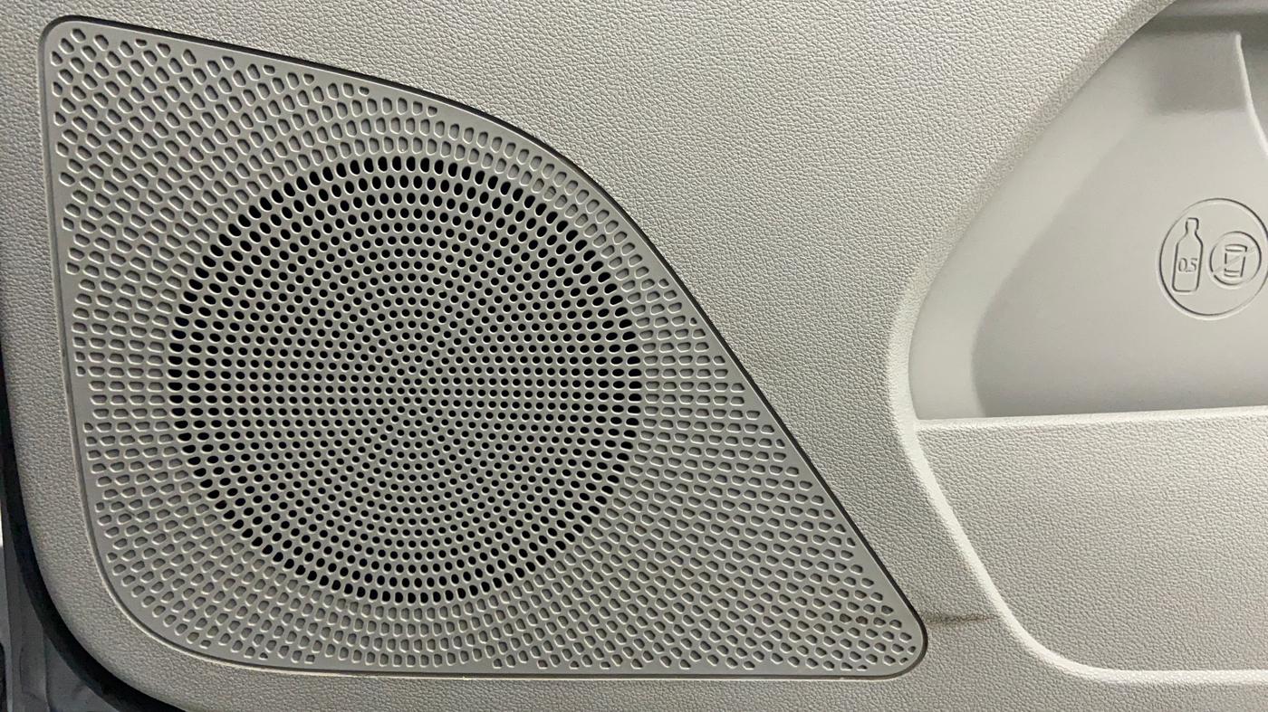 2018 Tata Tiago XZA 1.2 REVOTRON, Petrol, Automatic, 14,692 km, Speaker