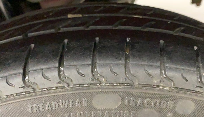 2014 Maruti Alto K10 VXI, Petrol, Manual, 75,190 km, Left Rear Tyre Tread