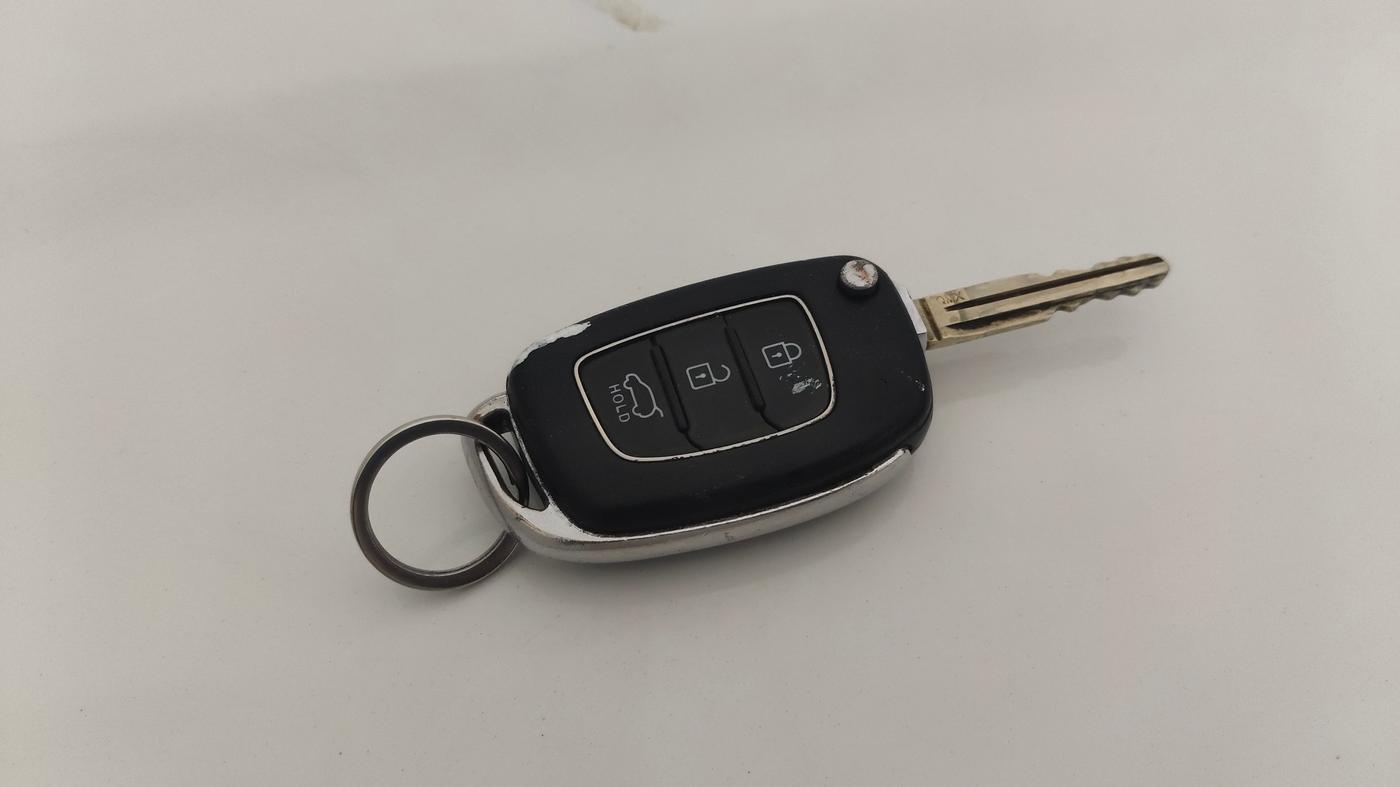 2022 Hyundai VENUE S 1.2, Petrol, Manual, 65,257 km, Key Close Up