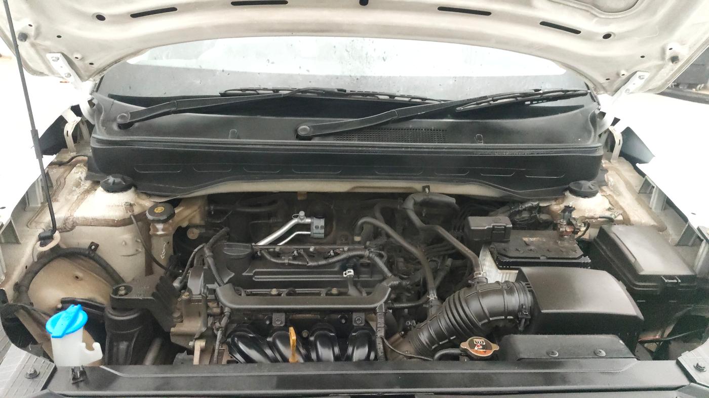 2022 Hyundai VENUE S 1.2, Petrol, Manual, 65,257 km, Engine View