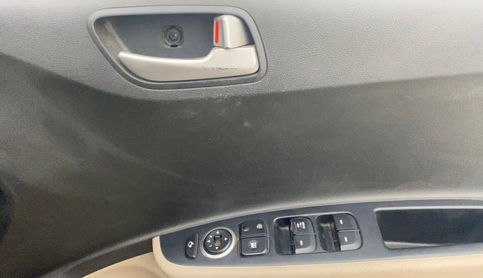 2014 Hyundai Xcent S (O) 1.2, Petrol, Manual, 46,322 km, Driver Side Door Panels Control