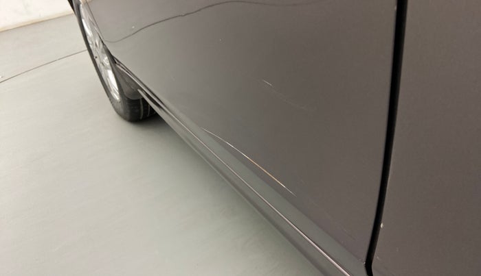 2017 Tata Tiago XZ PETROL, Petrol, Manual, 93,402 km, Front passenger door - Slightly dented