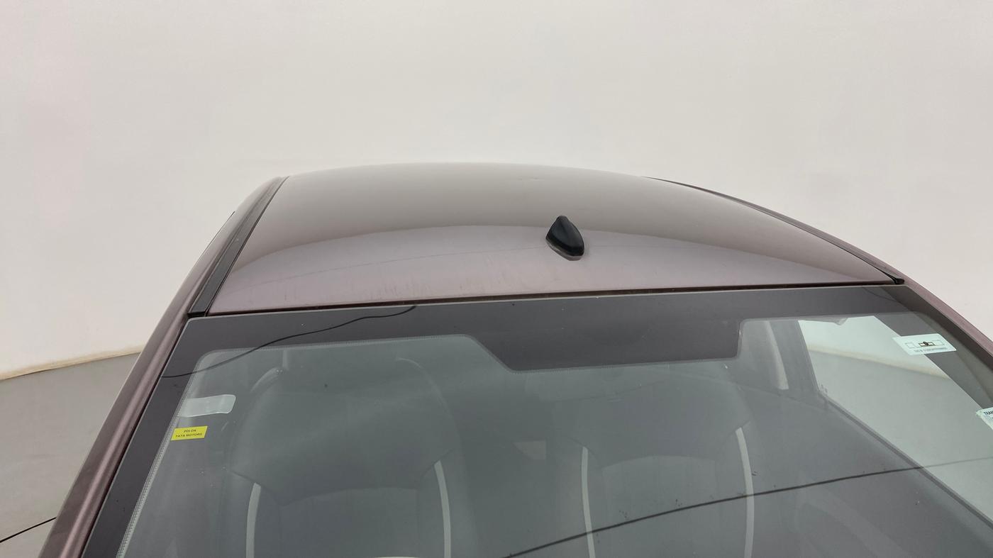 2017 Tata Tiago XZ PETROL, Petrol, Manual, 93,402 km, Roof