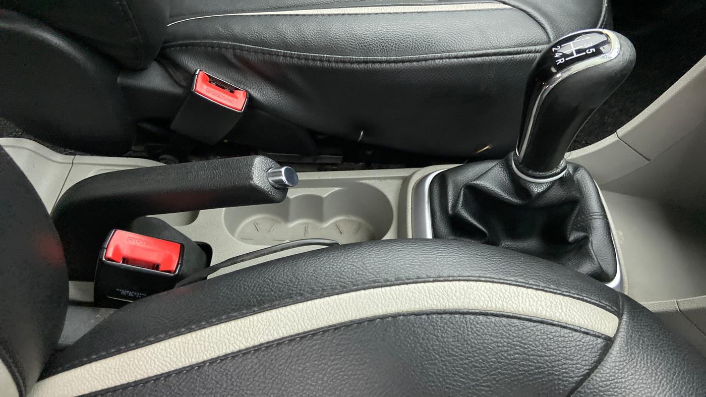 2017 Tata Tiago XZ PETROL, Petrol, Manual, 93,402 km, Gear Lever