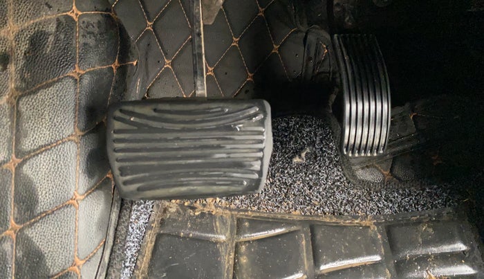 2021 Mahindra Thar LX D AT 4WD HT, Diesel, Automatic, 85,850 km, Pedals