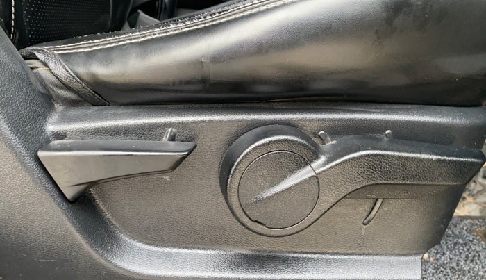 2021 Mahindra Thar LX D AT 4WD HT, Diesel, Automatic, 85,850 km, Driver Side Adjustment Panel