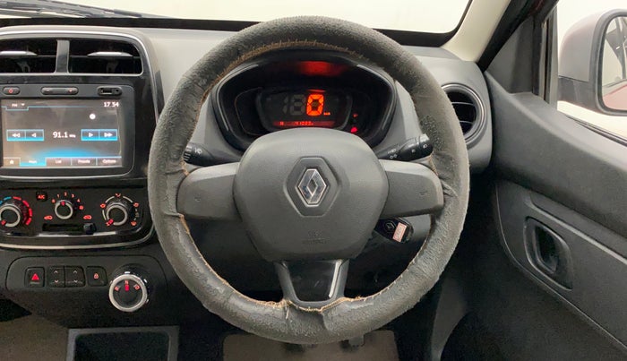 2016 Renault Kwid RXT 1.0 AMT, Petrol, Automatic, 41,089 km, Steering Wheel Close Up