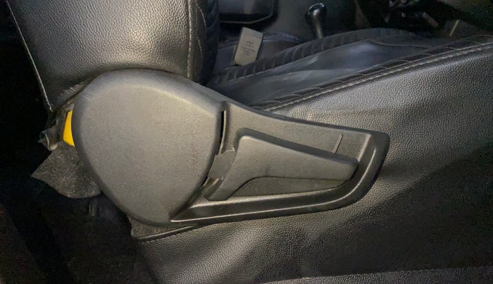 2022 Maruti S PRESSO VXI+, Petrol, Manual, 84,615 km, Driver Side Adjustment Panel