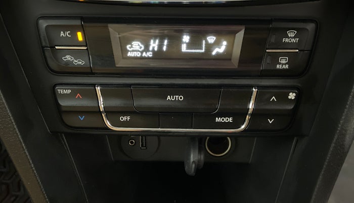 2022 Toyota URBAN CRUISER PREMIUM MT, Petrol, Manual, 2,947 km, Automatic Climate Control
