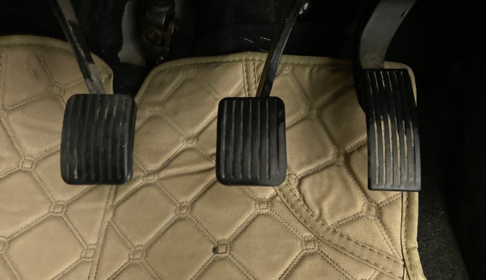 2017 Hyundai Grand i10 Sportz1.2 CRDI, Diesel, Manual, 48,287 km, Pedals