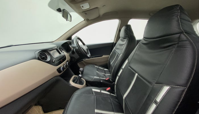 2017 Hyundai Grand i10 Sportz1.2 CRDI, Diesel, Manual, 48,287 km, Right Side Front Door Cabin