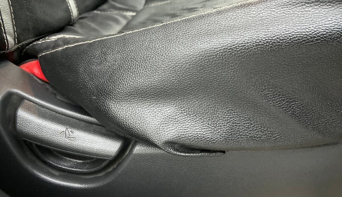 2017 Hyundai Grand i10 Sportz1.2 CRDI, Diesel, Manual, 48,287 km, Driver Side Adjustment Panel