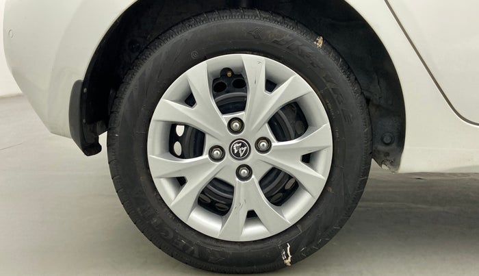 2017 Hyundai Grand i10 Sportz1.2 CRDI, Diesel, Manual, 48,287 km, Right Rear Wheel