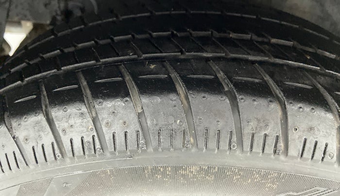 2017 Hyundai Grand i10 Sportz1.2 CRDI, Diesel, Manual, 48,287 km, Right Rear Tyre Tread