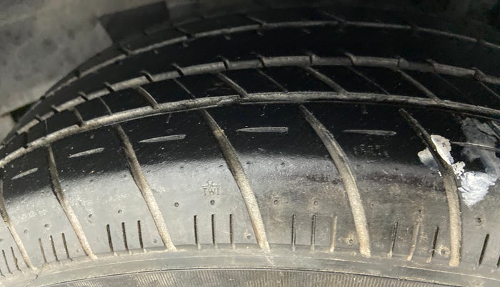 2017 Hyundai Grand i10 Sportz1.2 CRDI, Diesel, Manual, 48,287 km, Left Rear Tyre Tread