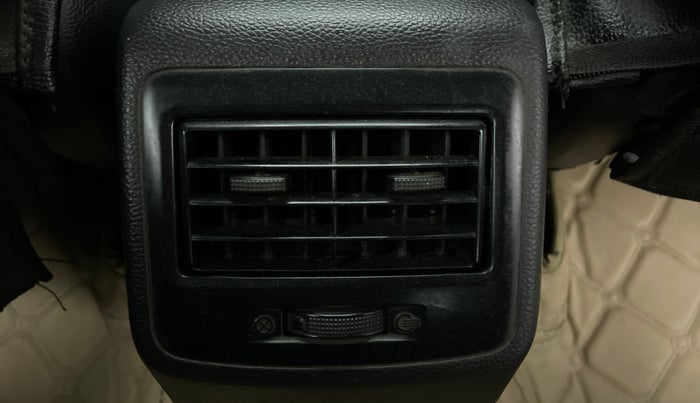 2017 Hyundai Grand i10 Sportz1.2 CRDI, Diesel, Manual, 48,287 km, Rear AC Vents