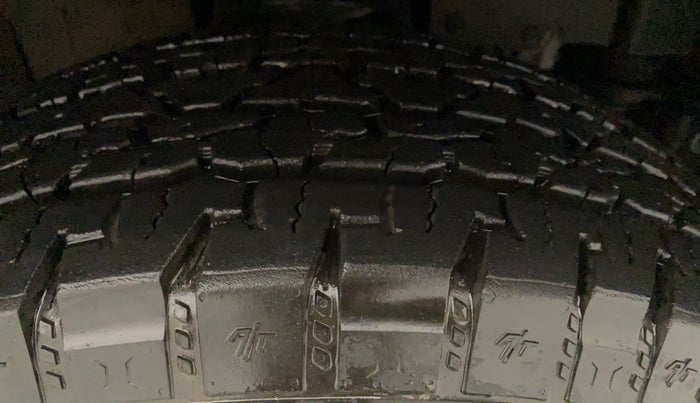 2022 Mahindra Thar LX D 4WD MT CONVERTIBLE, Diesel, Manual, 9,814 km, Right Front Tyre Tread