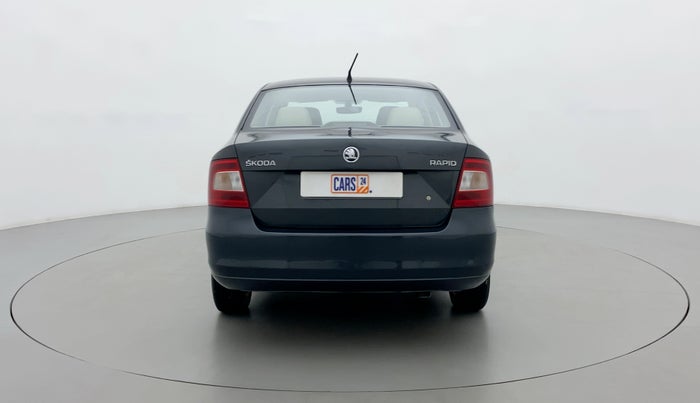 2016 Skoda Rapid 1.6 MPI MT STYLE PLUS, Petrol, Manual, 62,088 km, Back/Rear
