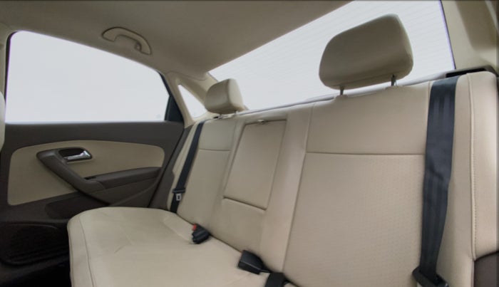2016 Skoda Rapid 1.6 MPI MT STYLE PLUS, Petrol, Manual, 62,088 km, Right Side Rear Door Cabin