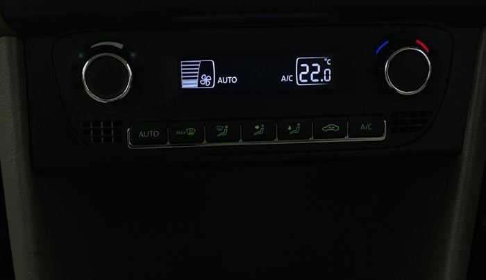 2016 Skoda Rapid 1.6 MPI MT STYLE PLUS, Petrol, Manual, 62,088 km, Automatic Climate Control
