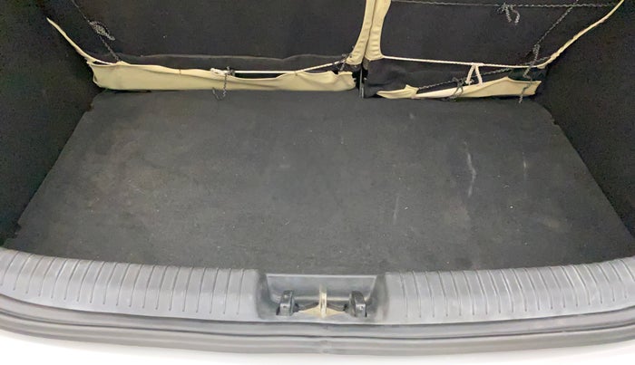 2013 Hyundai i20 SPORTZ 1.4 CRDI, Diesel, Manual, 1,20,675 km, Boot Inside