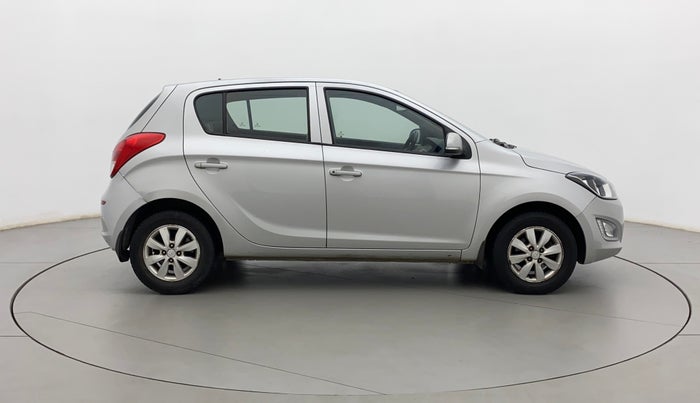 2013 Hyundai i20 SPORTZ 1.4 CRDI, Diesel, Manual, 1,20,675 km, Right Side View
