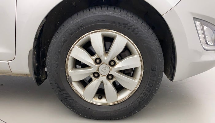 2013 Hyundai i20 SPORTZ 1.4 CRDI, Diesel, Manual, 1,20,675 km, Right Front Wheel