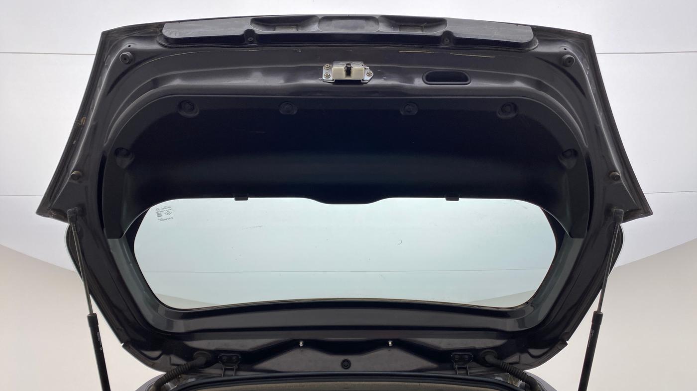 2016 Maruti Swift VDI ABS, Diesel, Manual, 83,675 km, Boot Door Open