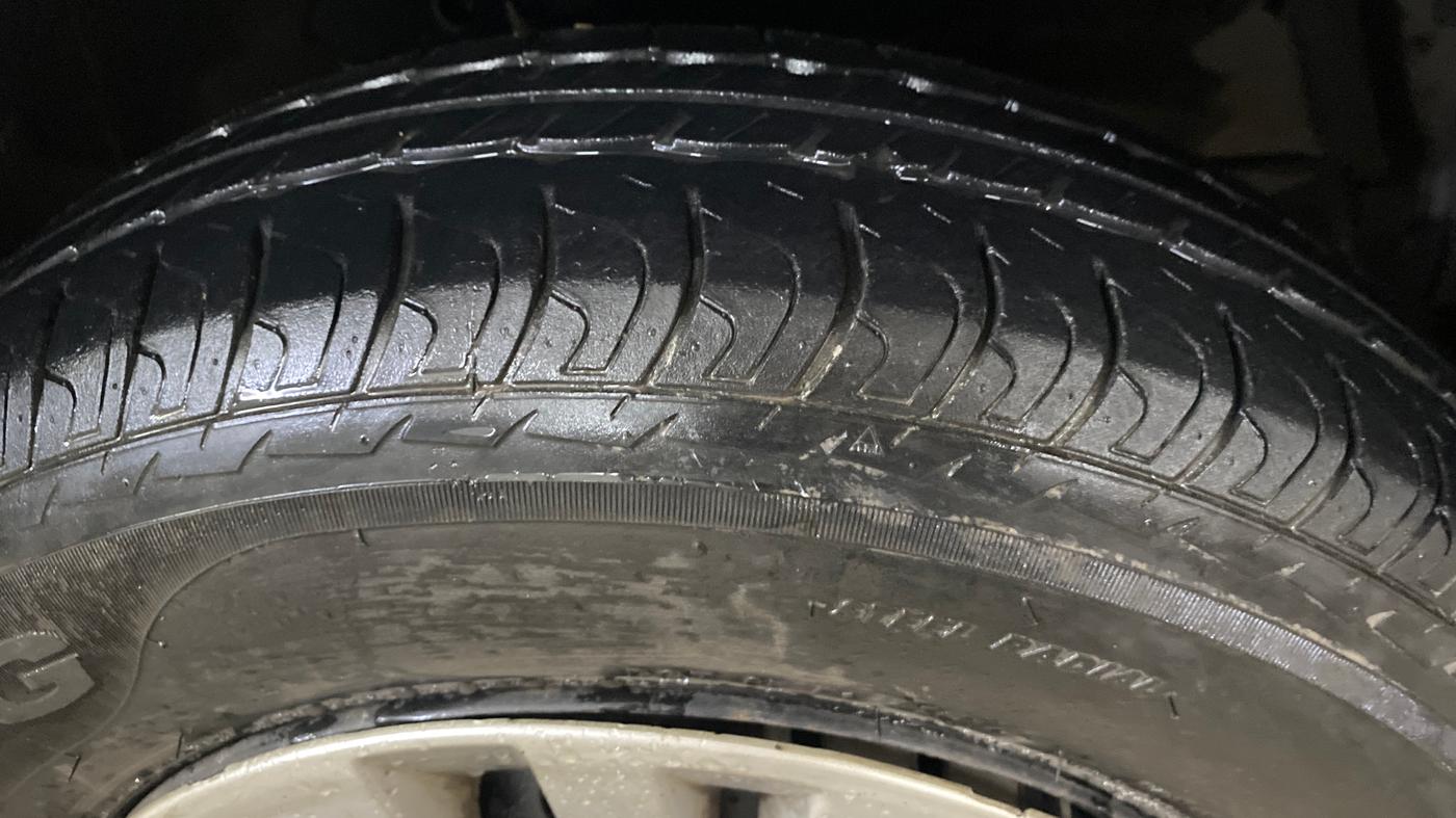 2014 Maruti Swift VXI, Petrol, Manual, 12,345 km, Right Front Tyre Tread